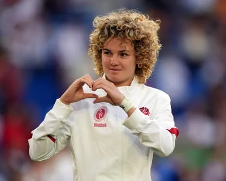 The Red Roses' Ellie Kildunne and Hannah Botterman Fit to Face France in Semi-final